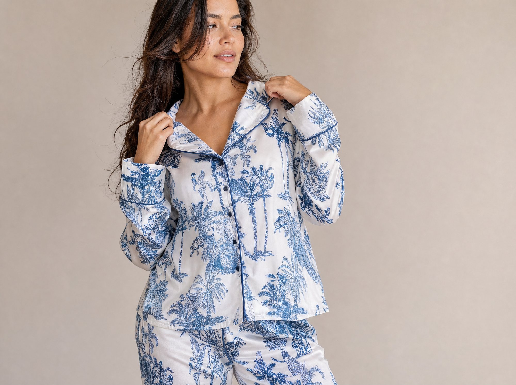 Pijama Amazonía, toile de palmeras, plano medio